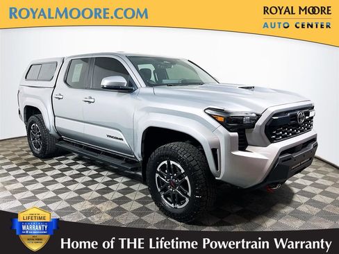 Used 2024 Toyota Tacoma TRD Sport image 1
