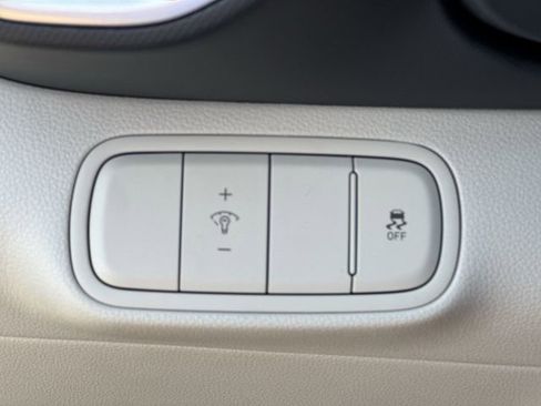New 2026 Hyundai Venue SEL FWD image 24
