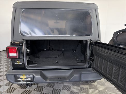 Used 2022 Jeep Wrangler Unlimited Sport AWD/4WD image 15