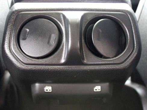 Used 2025 Jeep Gladiator Sport AWD/4WD image 40