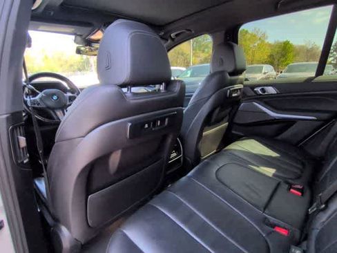 Used 2021 BMW X5 sDrive40i w/ M Sport Package image 19