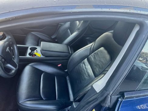 Used 2022 Tesla Model 3 Standard Range RWD image 19
