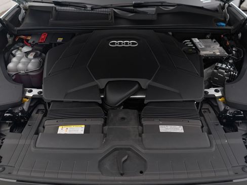 Used 2022 Audi Q8 Premium Plus AWD/4WD image 13