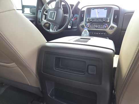 Used 2018 GMC Sierra 2500 Denali w/ Duramax Plus Package AWD/4WD image 24