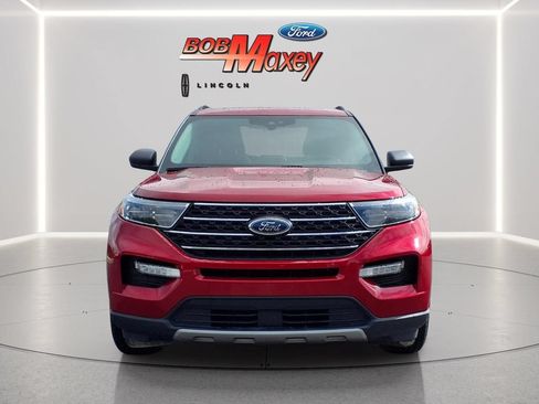 Used 2023 Ford Explorer XLT w/ Equipment Group 202A AWD/4WD image 2