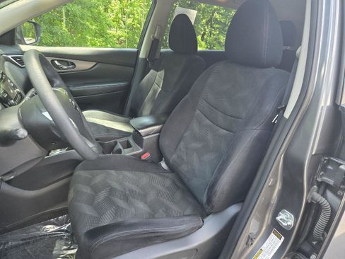 Used 2015 Nissan Rogue SV w/ SV Moonroof Package FWD image 12