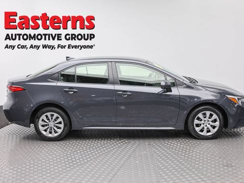 Used 2023 Toyota Corolla LE FWD image 4