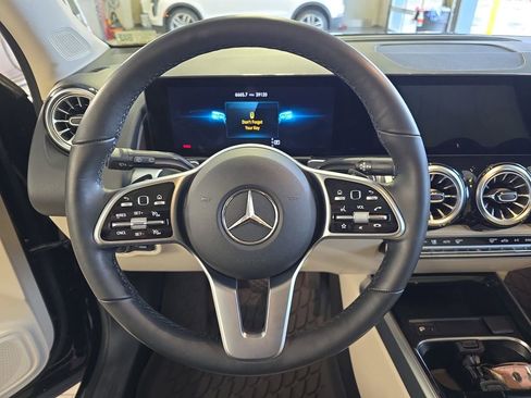 Certified 2022 Mercedes-Benz GLB 250 4MATIC w/ Premium Package Lite image 19
