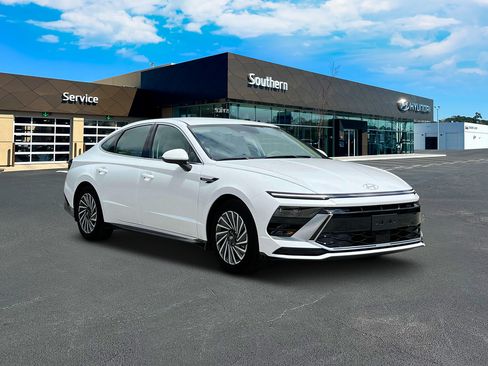 New 2025 Hyundai Sonata SEL FWD image 12
