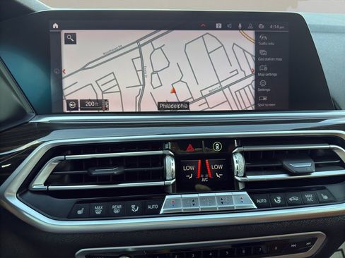 Used 2019 BMW X5 xDrive40i w/ Premium Package AWD/4WD image 17