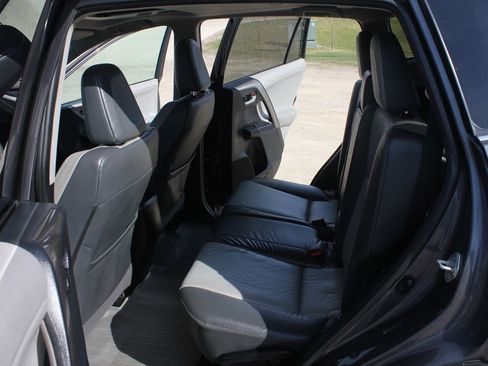 Used 2013 Toyota RAV4 Limited image 39