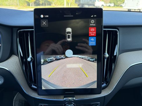 New 2026 Volvo XC60 B5 Core w/ Protection Package image 21