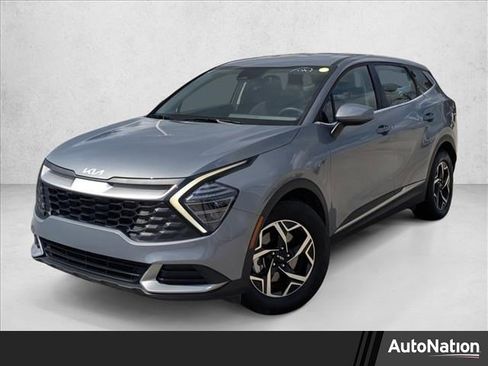 Used 2025 Kia Sportage LX image 1