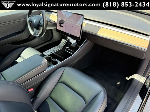 Used 2019 Tesla Model 3 Standard Range image 28