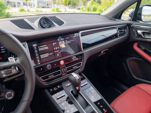 New 2026 Porsche Macan Turbo AWD/4WD image 10