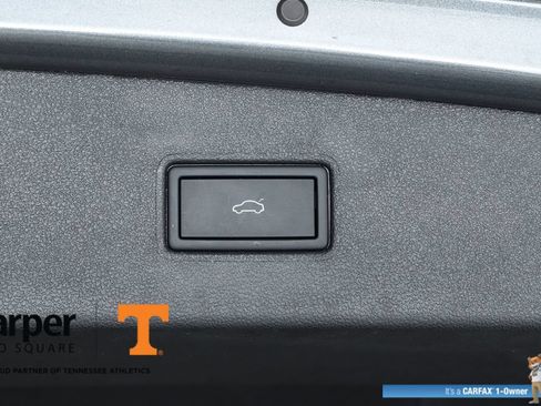 Used 2024 Volkswagen Tiguan SE w/ Panoramic Sunroof Package FWD image 29