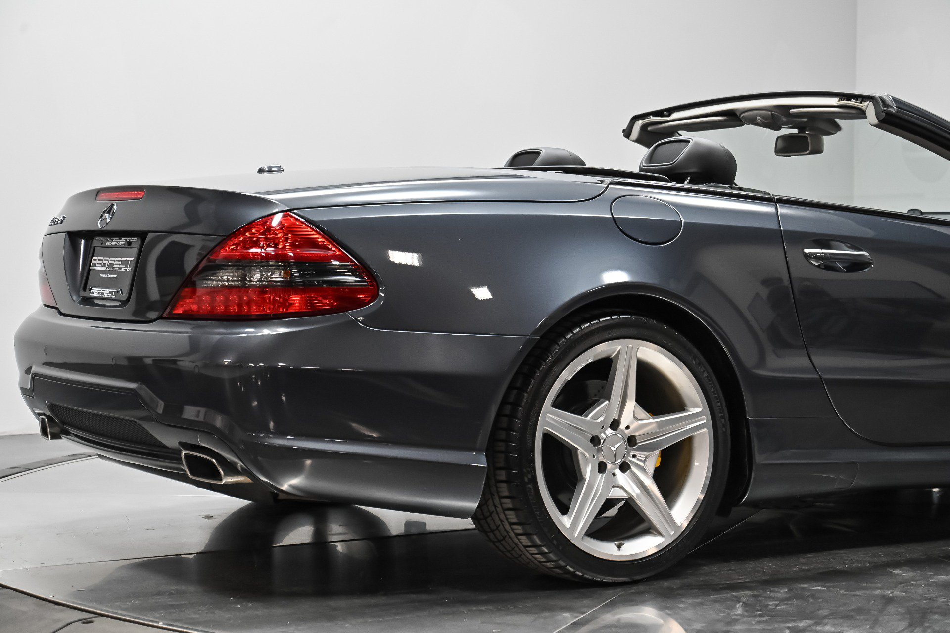 Used 2009 Mercedes-Benz SL 550 image 11