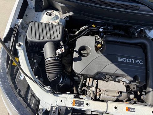Used 2020 Chevrolet Equinox LT AWD/4WD image 12