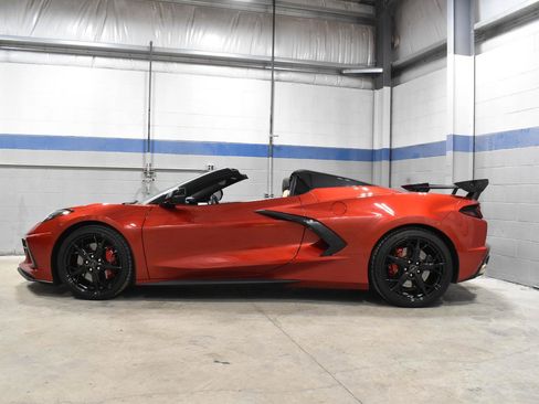 Used 2022 Chevrolet Corvette Stingray Premium Conv w/ Z51 Performance Package image 26