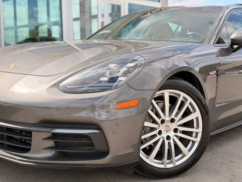 Used 2018 Porsche Panamera image 13