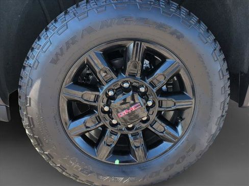 New 2026 GMC Sierra 2500 AT4 w/ AT4 Premium Plus Package image 21