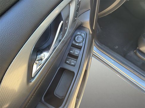 Used 2018 Chevrolet Traverse Premier w/ Driver Confidence II Package image 6