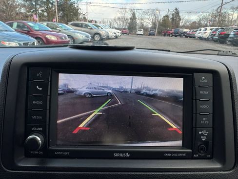 Used 2016 Dodge Grand Caravan SXT image 11