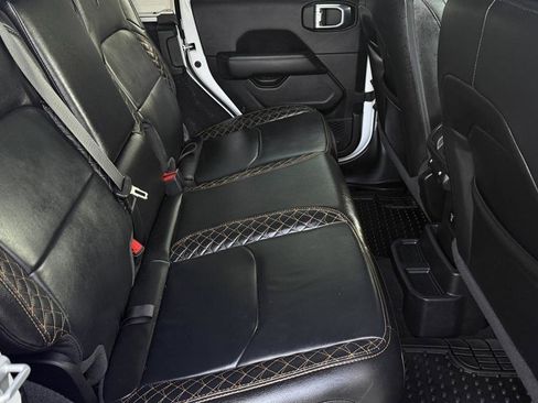 Used 2021 Jeep Wrangler Unlimited Sahara AWD/4WD image 35