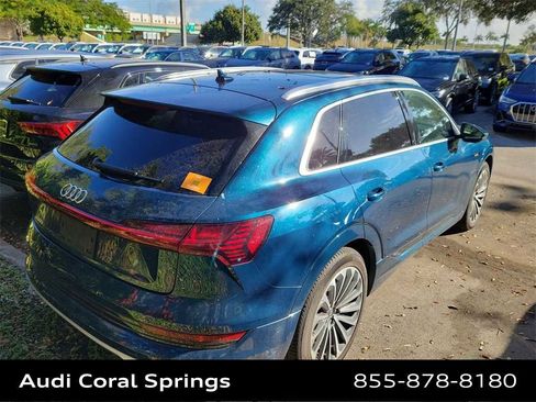 Used 2019 Audi e-tron Prestige w/ Prestige Package image 16