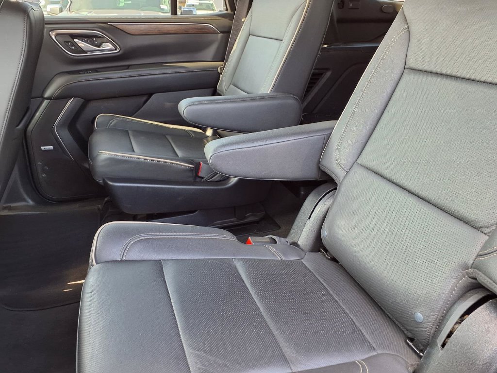 Used 2024 Chevrolet Tahoe Premier RWD image 11