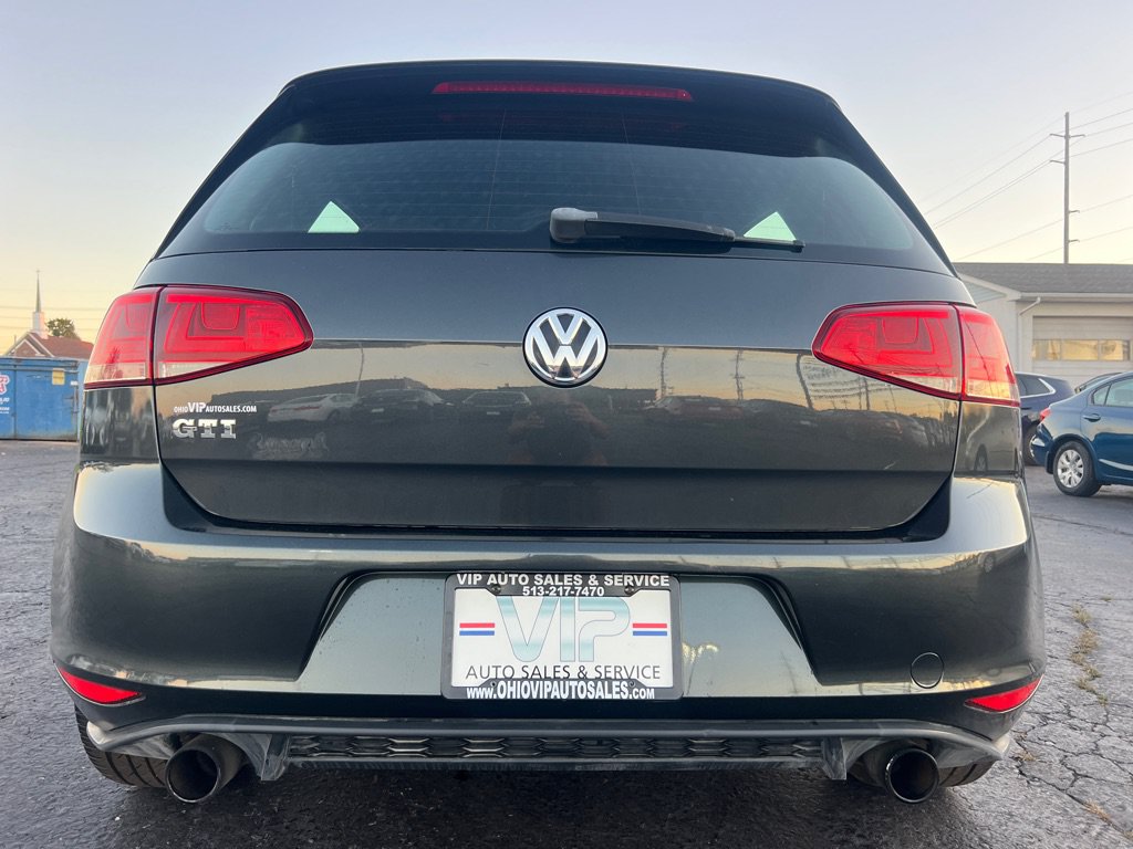 Used 2017 Volkswagen Golf 4-Door FWD image 6