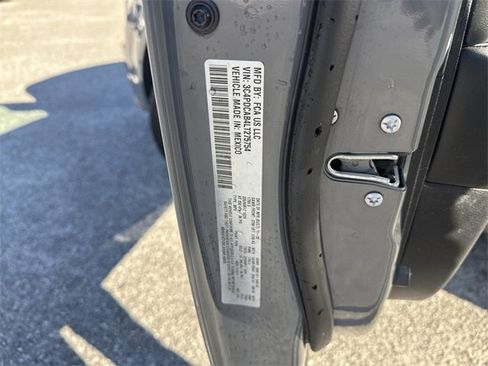 Used 2020 Dodge Journey SE w/ Blacktop Package image 34