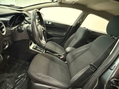 Used 2015 Ford Fiesta SE image 16