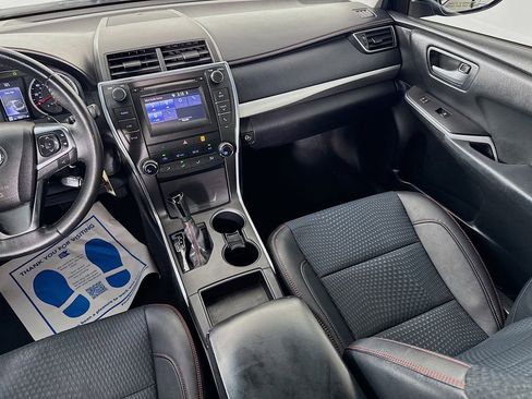 Used 2015 Toyota Camry SE FWD image 28
