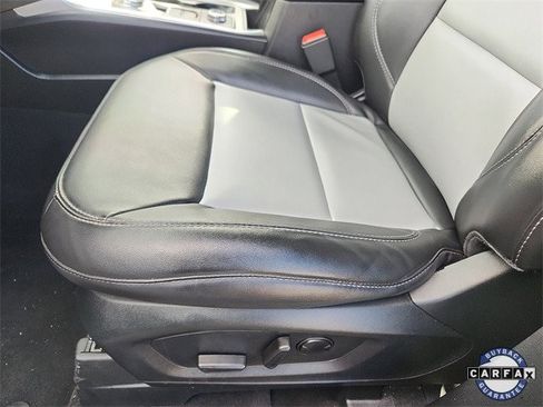 Certified 2022 Ford Explorer XLT w/ Equipment Group 202A image 23