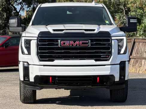 Used 2025 GMC Sierra 2500 AT4 AWD/4WD image 10