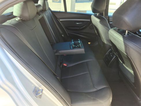 Used 2018 BMW 330e image 45