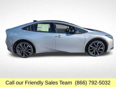 New 2026 Toyota Prius Plug-In Hybrid FWD image 7