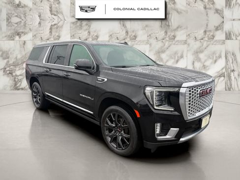 Used 2023 GMC Yukon XL Denali AWD/4WD image 7