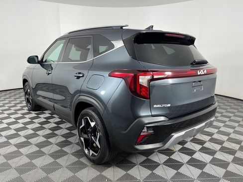 Used 2024 Kia Seltos EX image 5