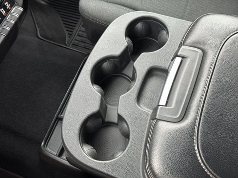 Used 2020 RAM 2500 Big Horn w/ Level 2 Equipment Group AWD/4WD image 22