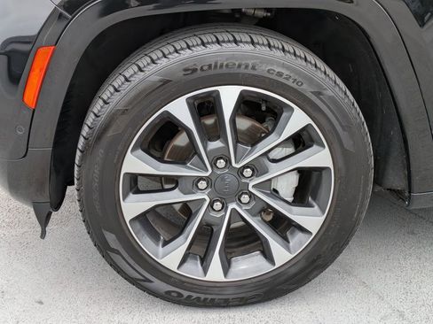 Certified 2022 Jeep Grand Cherokee Overland w/ Luxury Tech Group IV image 6