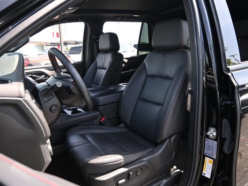 Used 2024 Chevrolet Tahoe RST w/ Luxury Package RWD image 18
