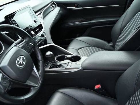 Used 2024 Toyota Camry SE image 22