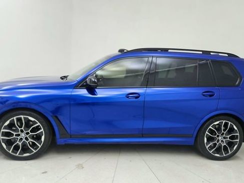 Used 2025 BMW X7 M60i image 3
