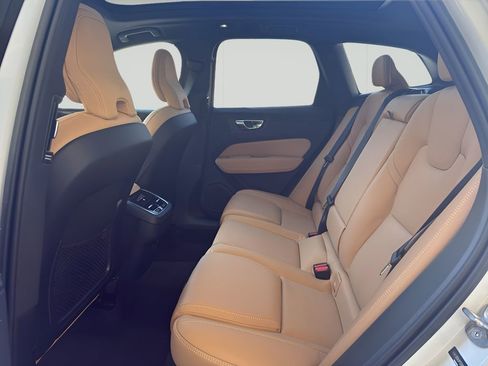 Used 2023 Volvo XC60 B5 Ultimate w/ Protection Package Premier image 25