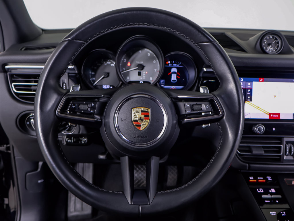 Certified 2023 Porsche Macan S AWD/4WD image 23