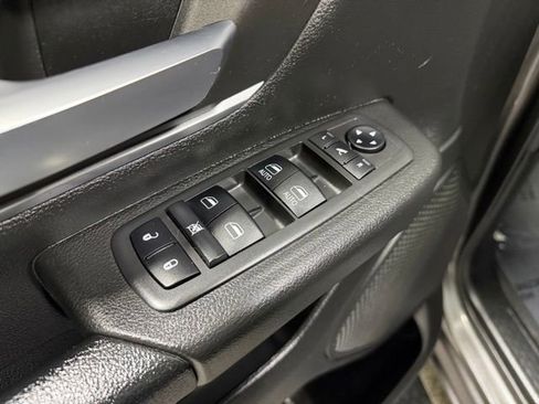 Used 2019 RAM 1500 Big Horn AWD/4WD image 17