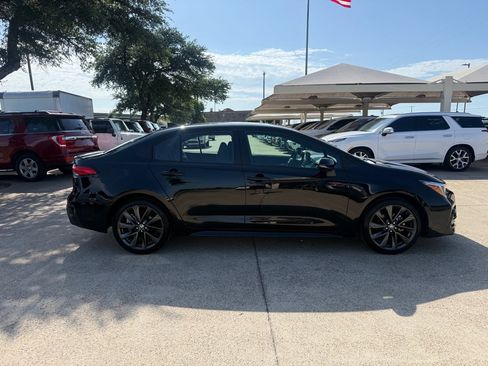 Used 2025 Toyota Corolla SE FWD image 8