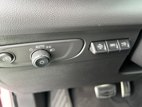 Used 2023 Buick Envision Essence w/ Technology Package I image 17